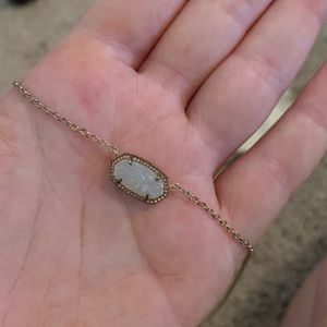 Kendra Scott necklace